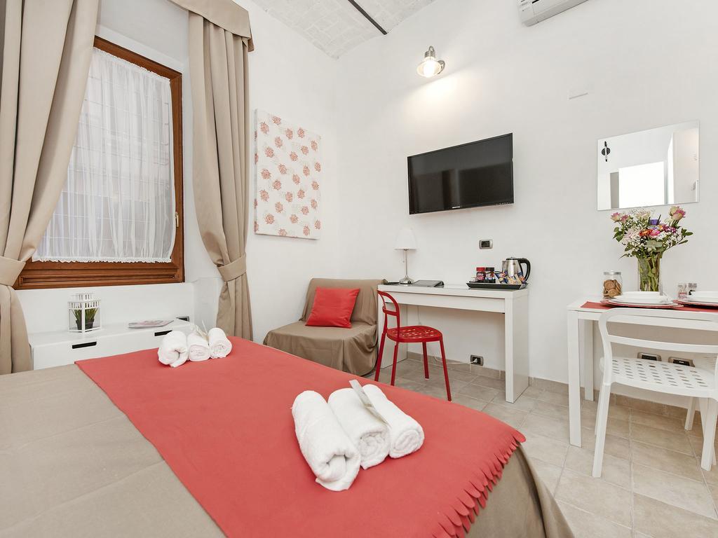 Coral Flat Colosseo Рим Номер фото