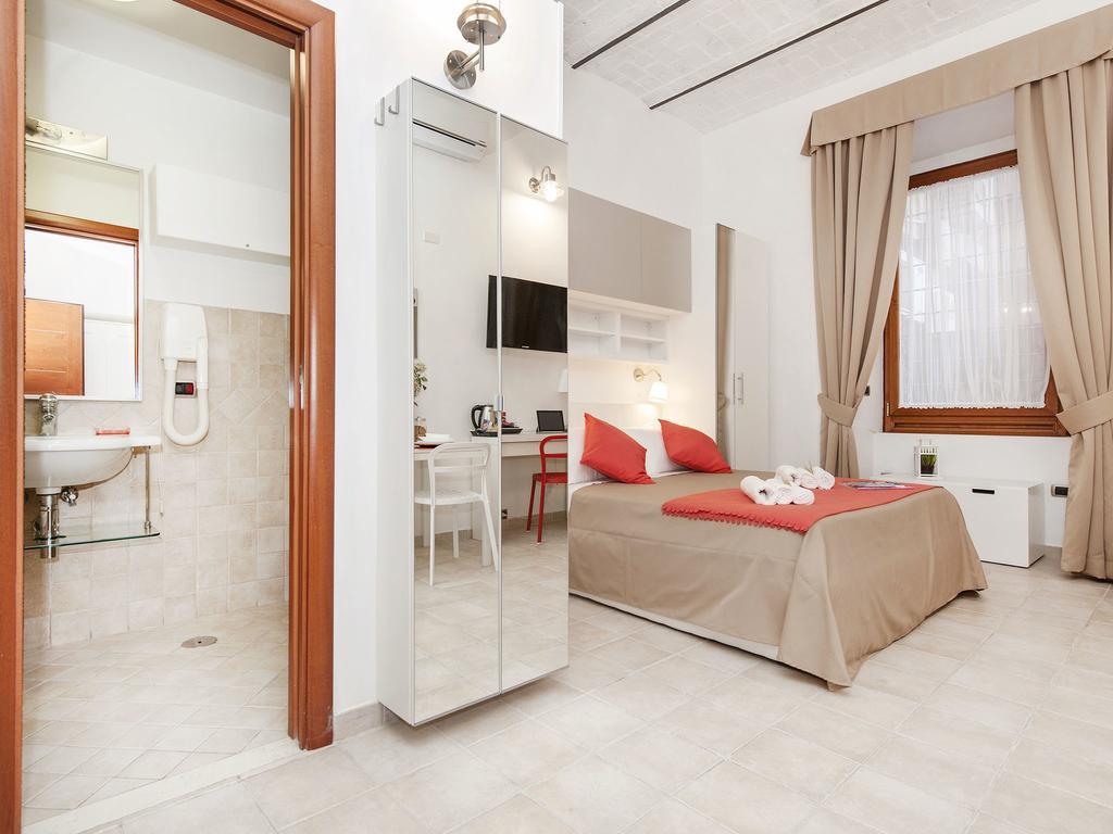 Coral Flat Colosseo Рим Номер фото